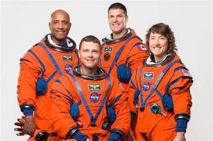 What is that game with the astronauts?