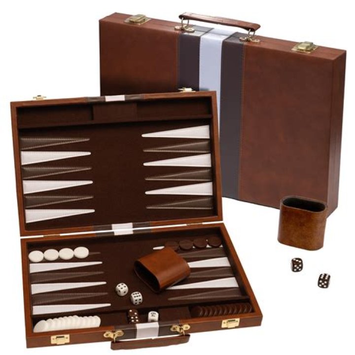What is the best opening role in backgammon?